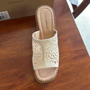Sandals lucky brand